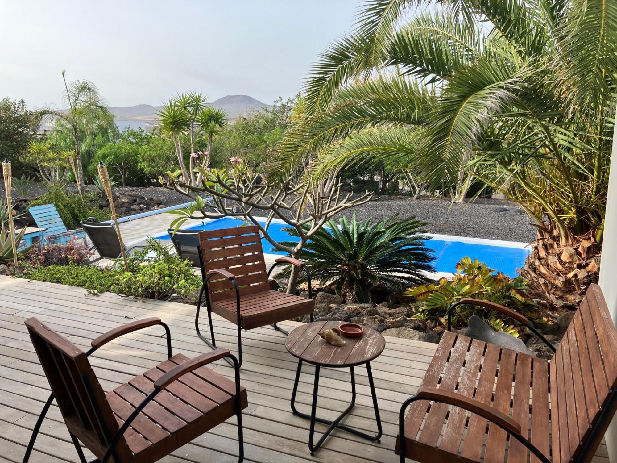 Majanicho Rock - Villa With Heated Pool Lajares Exterior photo